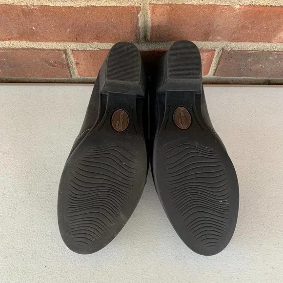 Earth Origins Derby Black Almond-toe Block Heel Slip-on Shooties Women size US 9 - Picture 6 of 9